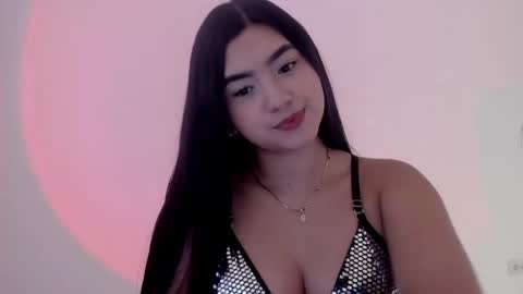 Snapshot of shelly_rohades chatting on 11-02-25, 02:47 online show from 11-02-25, 02:47