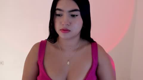 Snapshot of shelly_rohades chatting on 11-19-25, 01:38 online show from 11-19-25, 01:38