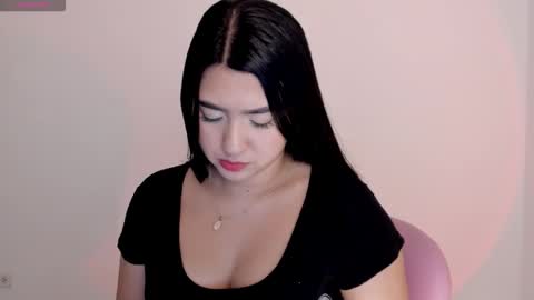 Snapshot of shelly_rohades chatting on 12-15-25, 02:16 online show from 12-15-25, 02:16