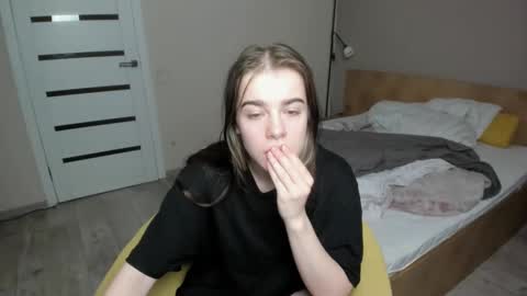 ShelyMoon online show from 12-31-24, 12:32