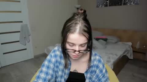 ShelyMoon online show from 01-06-25, 05:06