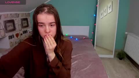 ShelyMoon online show from 02-18-25, 01:43