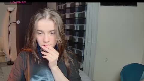 ShelyMoon online show from 03-05-25, 03:18