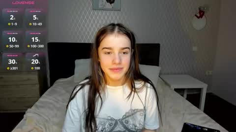 ShelyMoon online show from 09-30-25, 03:17