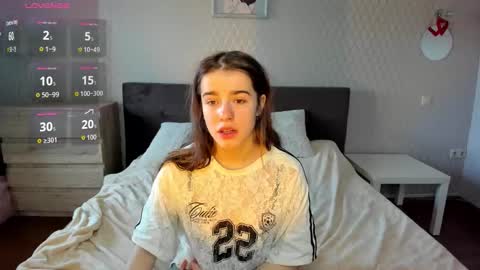 ShelyMoon online show from 10-06-25, 12:24