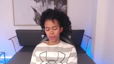 Shenna online show from 12-24-24, 04:51