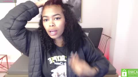 Shenna online show from 12-30-24, 01:03