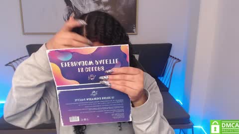 Shenna online show from 02-05-25, 01:11