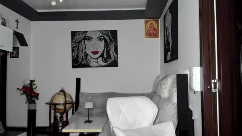 Edaline online show from 10-23-25, 04:17