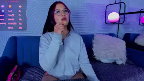 mia online show from 02-11-25, 11:21