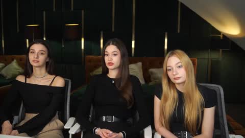 Snapshot of sheryl_elegance chatting on 12-17-24, 12:33 Sheryl online show from 12-17-24, 12:33