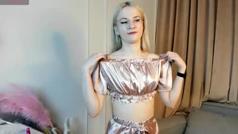 Snapshot of sherylllammey chatting on 05-01-26, 07:18 Sara online show from 05-01-26, 07:18