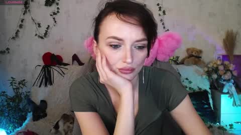 Vanessa online show from 11-26-25, 06:09