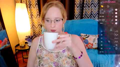 Hello guys my name is Aemilia online show from 11-27-25, 08:38