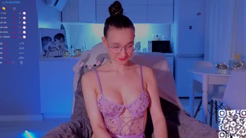 Snapshot of shey1i chatting on 12-10-24, 06:17 Sheyli online show from 12-10-24, 06:17