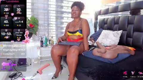 Snapshot of sheyla__ebony chatting on 06-27-26, 10:15 sheyla__ebony online show from 06-27-26, 10:15