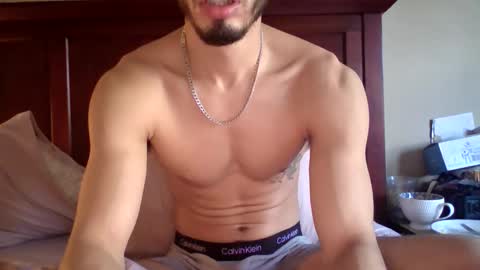 Snapshot of sheyrey44 chatting on 03-29-26, 10:21 SHEYREY online show from 03-29-26, 10:21