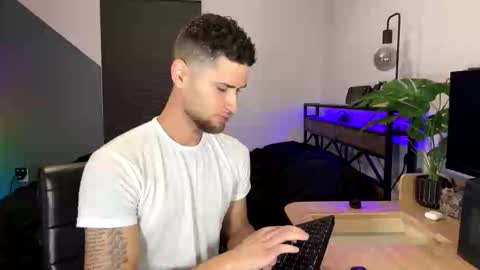 Shia online show from 04-30-26, 03:07