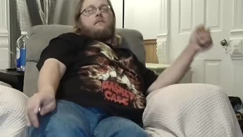 Snapshot of shifty885 chatting on 06-18-26, 01:06 shifty885 online show from 06-18-26, 01:06