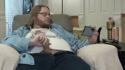 Snapshot of shifty885 chatting on 06-26-26, 06:23 shifty885 online show from 06-26-26, 06:23