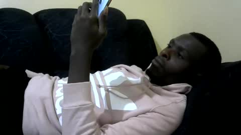 Snapshot of shikwekwe chatting on 02-26-25, 12:16 Collorewamadeals online show from 02-26-25, 12:16
