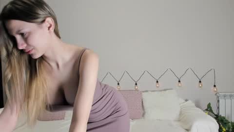 Snapshot of shine_chanel chatting on 12-09-24, 06:35 Chanel online show from 12-09-24, 06:35