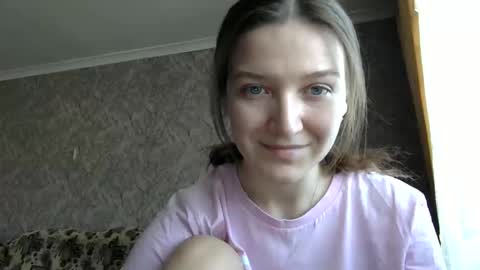 Snapshot of shining_pearl chatting on 03-08-25, 11:27 Jesica online show from 03-08-25, 11:27