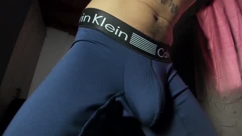 Snapshot of shinomojo chatting on 01-27-25, 09:11 Elliot online show from 01-27-25, 09:11