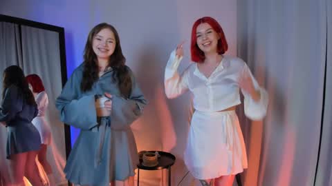 Snapshot of shiny_bell chatting on 01-21-25, 04:16 Bell 3 Next broadcast online show from 01-21-25, 04:16