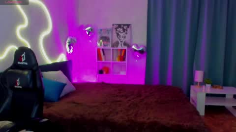Lisa online show from 04-25-26, 01:41