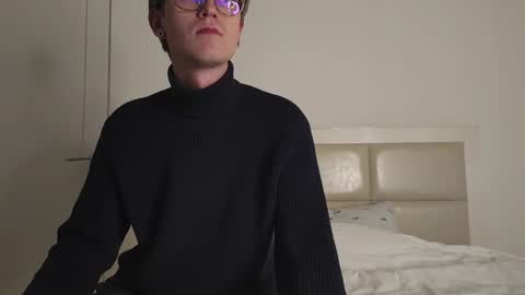 Snapshot of shirizo chatting on 03-15-26, 08:48 Matthew online show from 03-15-26, 08:48