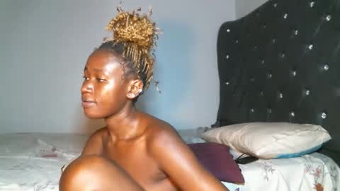 Shi-ro online show from 12-15-25, 05:34