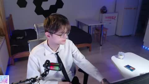 Snapshot of shiromy_ chatting on 11-22-25, 07:13 shiromy_ online show from 11-22-25, 07:13