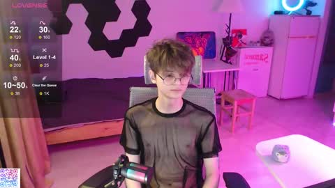 Snapshot of shiromy_ chatting on 12-15-25, 10:25 shiromy_ online show from 12-15-25, 10:25