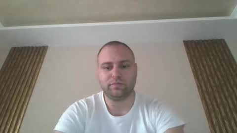 Snapshot of shmele_04 chatting on 09-16-25, 07:42 shmele_04 online show from 09-16-25, 07:42