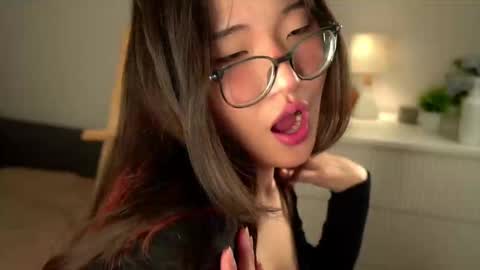 Naomi online show from 03-24-26, 01:27