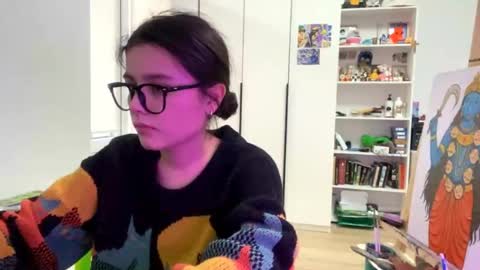 Marie online show from 04-17-26, 01:58