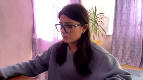 Snapshot of shontagrabowski chatting on 05-01-26, 02:54 Marie online show from 05-01-26, 02:54