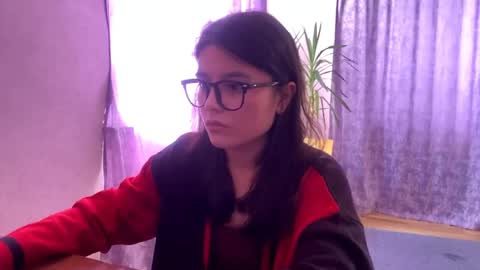 Snapshot of shontagrabowski chatting on 05-02-26, 01:16 Marie online show from 05-02-26, 01:16