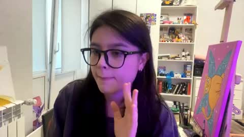 Snapshot of shontagrabowski chatting on 05-11-26, 12:22 Marie online show from 05-11-26, 12:22