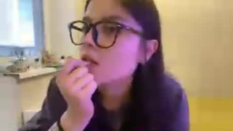 Snapshot of shontagrabowski chatting on 05-30-26, 02:14 Marie online show from 05-30-26, 02:14