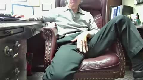 Snapshot of shootme69 chatting on 10-31-25, 04:19 nikolas send dm for an appointment online show from 10-31-25, 04:19