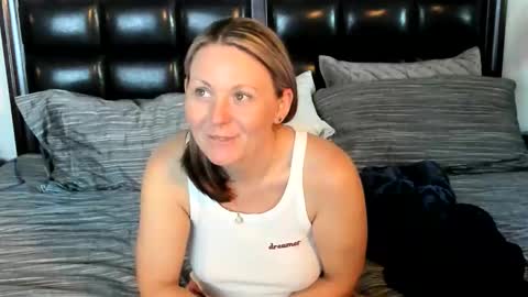 shortstuff79 online show from 11-16-25, 07:30