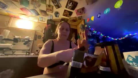 shorty920505 online show from 12-16-25, 03:22