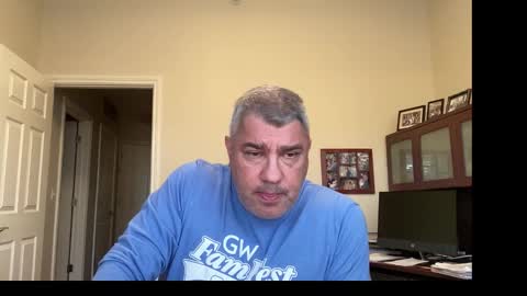 Snapshot of showmet chatting on 11-16-25, 10:04 Chicago Guy online show from 11-16-25, 10:04