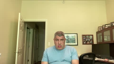 Snapshot of showmet chatting on 07-07-26, 07:40 Chicago Guy online show from 07-07-26, 07:40