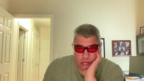 Snapshot of showmet chatting on 07-11-26, 04:48 Chicago Guy online show from 07-11-26, 04:48