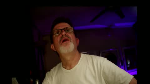 shrewtamer online show from 10-22-25, 03:07