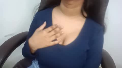 shreya_0 online show from 12-22-25, 01:30