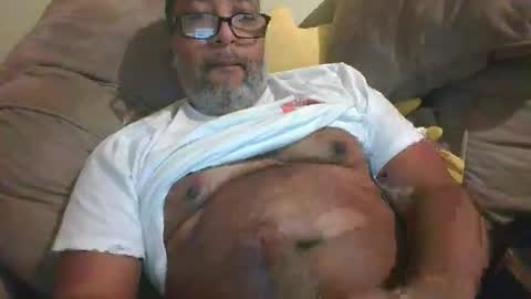 Snapshot of shy333 chatting on 02-05-26, 05:45 SHY333 online show from 02-05-26, 05:45